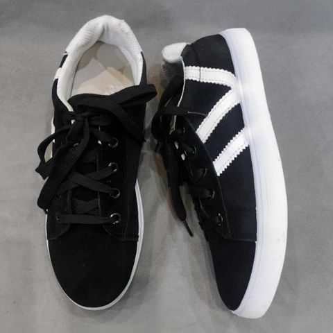 Giày Thể Thao Nam Mã 034 - Sneakers Đen Dây Đen Thời Trang Trẻ Trung, Phong Cách Dễ Phối Đồ, Hot Trend 2023