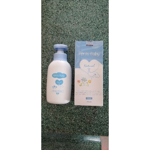 Sữa Tắm Trẻ Em Herbs Baby Bigfamily 250ml - Dịu Nhẹ, An Toàn, Chăm Sóc Da, Ngừa Rôm Sảy, Mẩn Ngứa, Hương Thơm Dịu Dàng