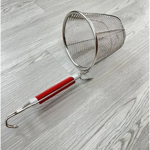 Xóc Phở Lưới Cán Dài Màu Đỏ Cao Cấp Inox 304 - Dụng Cụ Nhà Bếp Chất Lượng TVKITCHEN (TV1458)