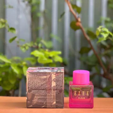 Nước hoa nữ Elle Fleur Eau de Parfum 30ml - Hương thơm tươi sáng, thanh khiết, phù hợp cho ngày dài năng động và dịp nhẹ nhàng.
