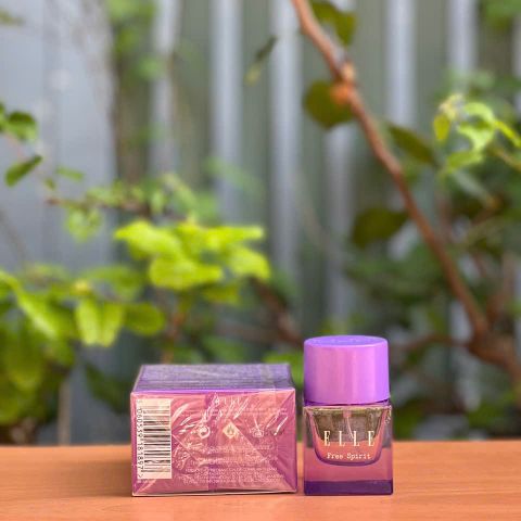 Nước hoa nữ Elle Free Spirit Eau de Parfum 30ml - Hương trái cây ngọt ngào cùng hoa cỏ tự nhiên, lưu hương lâu, phong cách quyến rũ.