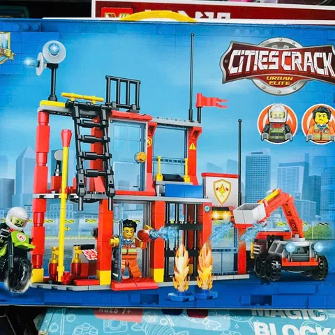 Đồ Chơi Lắp Ráp CITIES CRACK 98422 Đội Cứu Hỏa - Phát Triển Kỹ Năng Tư Duy Logic Cho Bé