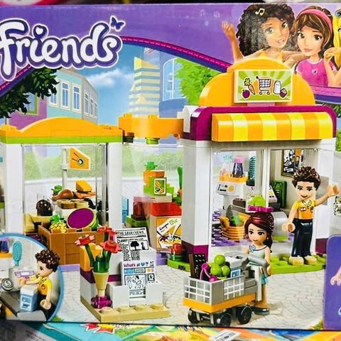 Đồ Chơi Lắp Ráp LEGO Friends 10494 - Siêu Thị Trái Cây Của Mia Và Daniel, 318 Chi Tiết, Phát Triển Tư Duy Cho Trẻ Em
