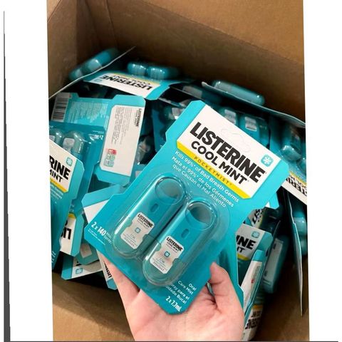 Xịt thơm miệng Listerine Pocket Mist - Hương bạc hà tươi mát, pack 2x 7.7ml, tiêu diệt 99% vi khuẩn, giải pháp tức thì cho hơi thở thơm mát.