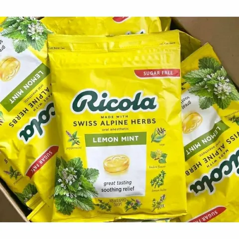 [ Date 2027] Kẹo ngậm ho thảo mộc không đường Ricola Lemon Mint sugar free
