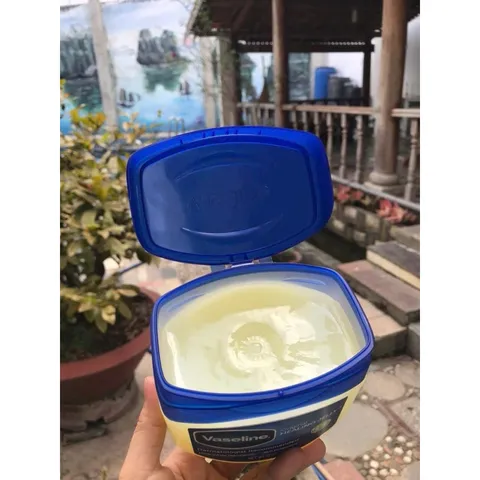 Vaselin 368g Mỹ - Kem Dưỡng Da, Dưỡng Môi, Chống Nếp Nhăn, Tẩy Da Chết Hiệu Quả Cho Gia Đình