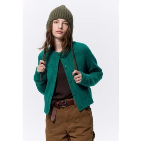 Áo Len Cardigan Gu Japan - Thời Trang Nữ Mềm Mại, Dày Dặn, Thiết Kế Đẹp, Trẻ Trung và Năng Động, Đang Sale Giá Tốt