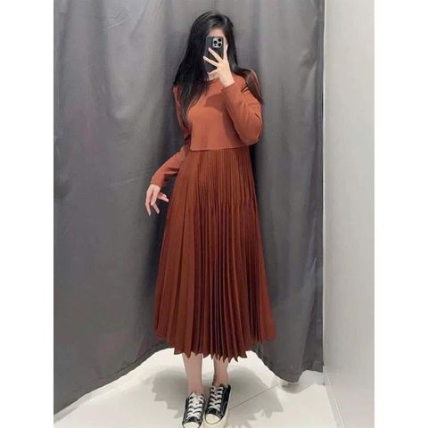 Váy Liền Xếp Ly Nữ Uni Nhật Bản - Thanh Lịch, Thoáng Mát, Dễ Phối Đồ - Kiểu Dáng Quyến Rũ Cho Mọi Dịp
