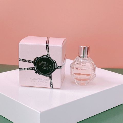 Nước Hoa Nữ Viktor & Rolf FlowerBomb Mini 7ml - Hương Thơm Ngọt Ngào, Quyến Rũ, Sang Trọng Từ Hà Lan