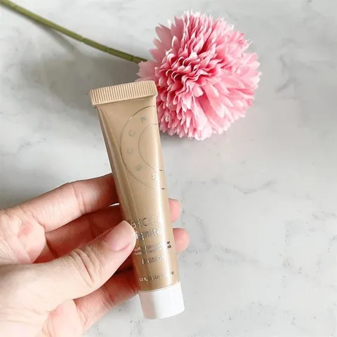 Kem Bắt Sáng Ignite Liquified Light Highlighter 15ml - Tăng Cường Ánh Sáng Trên Khuôn Mặt, Tạo Điểm Nhấn Tự Nhiên Từ Thiên Nhiên