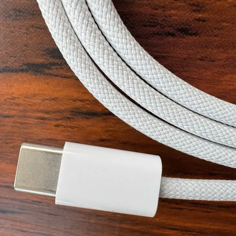 Cáp Sạc Nhanh 20W C to L Duy Nhất 1m Bọc Dù Chống Rối - Tương Thích iPhone, An Toàn và Hiệu Quả Cao