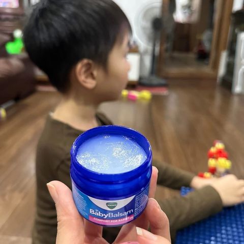 Dầu Vicks Baby Balsam - Dầu Bôi Giữ Ấm Ngực Cho Trẻ Em Từ 3 Tháng Đến 5 Tuổi, Chống Ho Ngạt Mũi, Giúp Ngủ Ngon