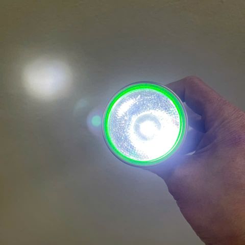 Đèn Pin Kim Loại Huyền Thoại Kèm Bóng LED Sáng Bền - Đèn Cầm Tay Thể Thao, Du Lịch, Dùng Pin AA và C, Quà Tặng Hoài Cổ