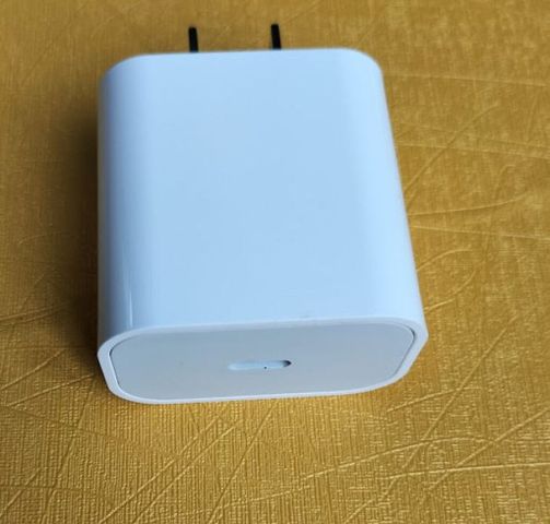 Củ Sạc Nhanh 20W Chân Dẹt cho iPhone - Sạc PD Chất Lượng Cao, Bảo Hành 6 Tháng, Thiết Kế Nhỏ Gọn, An Toàn Khi Sử Dụng