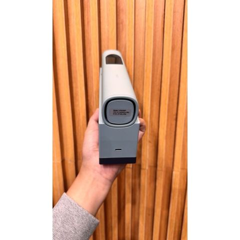 Máy Massage Cầm Tay Lyric Therapeutic - Công Nghệ Rhythm Therapy™ Tích Hợp, Sạc Không Dây, Thiết Kế Hiện Đại, Thư Giãn Tại Nhà