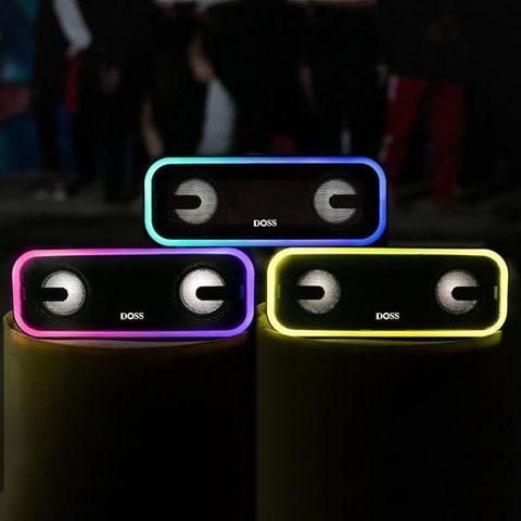 Loa Bluetooth DOSS BT-20 Chống Nước 24W với Đèn RGB Đa Màu Sắc - Âm Thanh Chất Lượng Cao và Thời Gian Chơi 15 Giờ