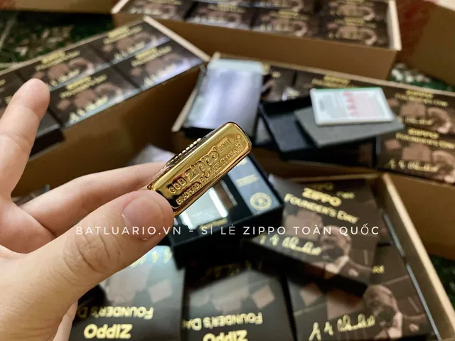 Bật Lửa Zippo 49631 - Phiên Bản Kỷ Niệm Ngày Của Người Sáng Lập 2021 Mạ Vàng Hạn Chế - Quà Tặng Sưu Tầm Sang Trọng