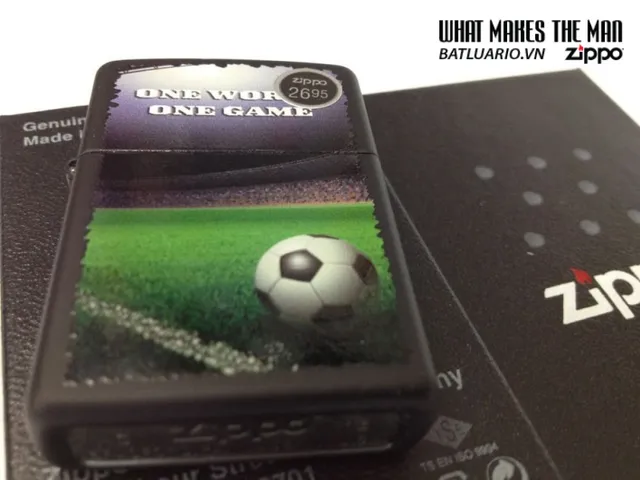 Bật Lửa Zippo 28301 - Football in Stadium Black Matte, Quà Tặng Thể Thao Cho Người Hâm Mộ Bóng Đá