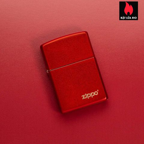 Bật Lửa Zippo Classic Metallic Red – Logo Zippo Cổ Điển, Chất Liệu Kim Loại Đẹp, Kháng Gió, Hàng Nhập Khẩu Mỹ