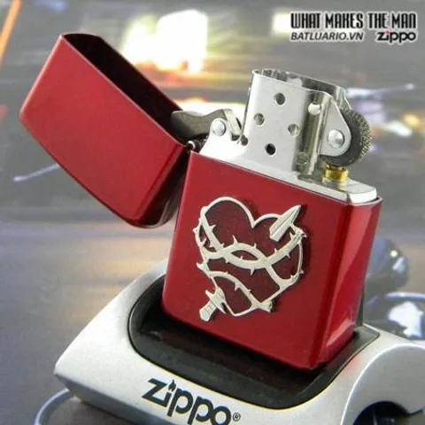 Bật Lửa Zippo 21081 - Màu Đỏ Candy Apple Heart Attack, Quà Tặng Độc Đáo cho Người Đam Mê Zippo