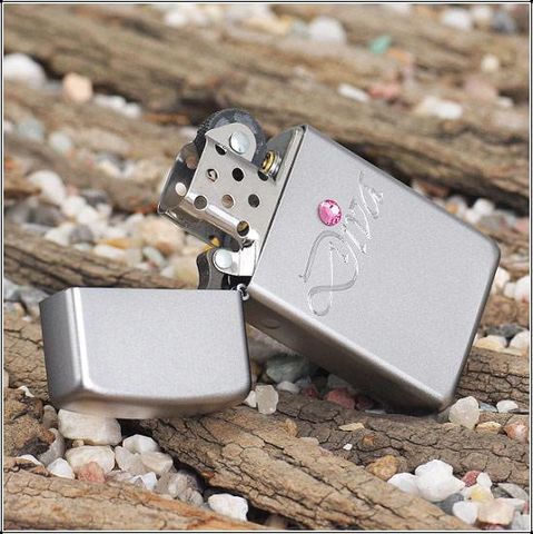 Bật Lửa Zippo 24573 Slim Diva Silver - Bật Lửa Chất Lượng Cao, Thiết Kế Sang Trọng, Quà Tặng Lý Tưởng cho Người Yêu Thích Zippo