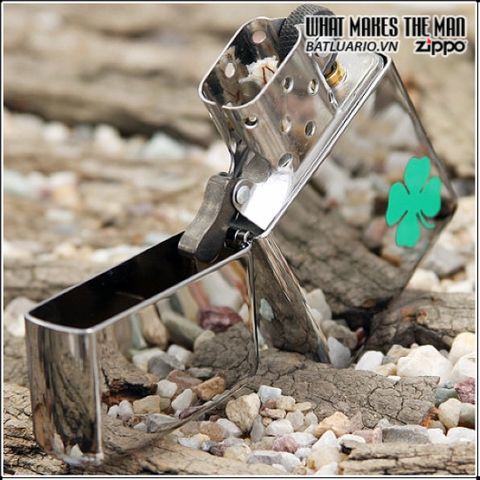 Bật Lửa Zippo A Bit O' Luck Cỏ 4 Lá - Mặt kính bóng Chrome, Hàng chính hãng Mỹ 100%, Quà tặng độc đáo cho tín đồ Zippo