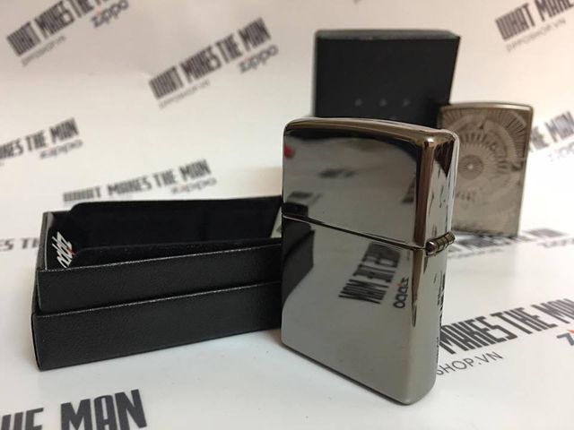 Zippo 29421 - Bật Lửa Zippo Đen Băng Hoa Văn Châu Á - Quà Tặng Độc Đáo Cho Người Yêu Thích Nghệ Thuật