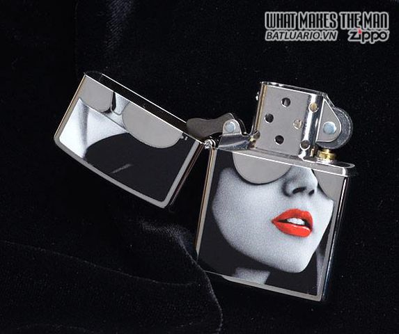 Bật Lửa Zippo 28274 - Bật Lửa High Polished Chrome Chuyên Dụng Với Hình Ảnh Kính Mát Thời Trang