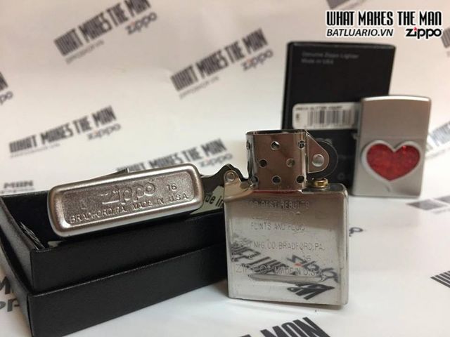 Zippo 29410 Hình Trái Tim Lấp Lánh Satin Chrome - Bật Lửa Sang Trọng và Thời Trang Cho Người Yêu Quà Tặng Thú Vị