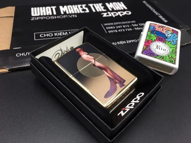 Zippo 29583 - Bật Lửa High Polish Brass Hình Ảnh Olivia Moon - Quà Tặng Dành Cho Fan Hâm Mộ