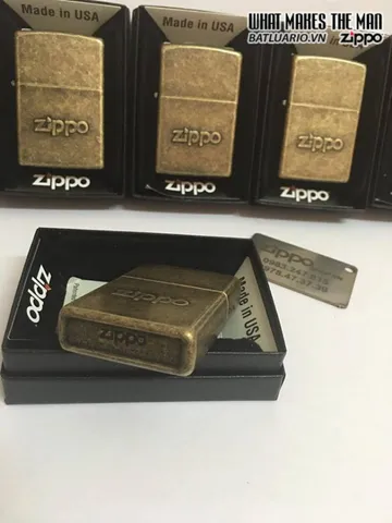 Zippo 28994 - Bật Lửa Zippo Tem Brass Cổ Điển - Quà Tặng Độc Đáo cho Người Yêu Thích Sưu Tầm