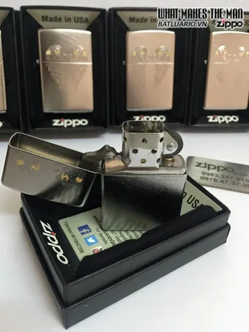 Zippo 29069 - Bật Lửa Zippo Nhẹ Màu Bạc Khắc Đôi Cánh Thiên Thần - Quà Tặng Độc Đáo cho Fan Hâm Mộ