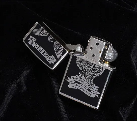 Bật Lửa Zippo 28290 - Zippo Eagle High Polish Chrome Cao Cấp, Quà Tặng Độc Đáo Cho Fan Hâm Mộ