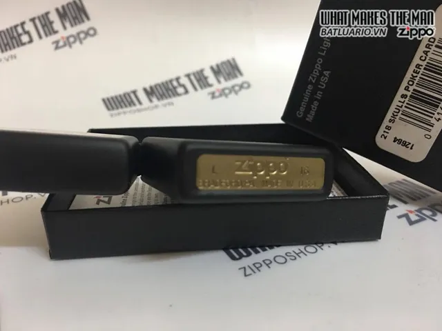 Bật Lửa ZIPPO 218 Mẫu Đầu Lâu Poker - Quà Tặng Thể Thao Phong Cách Cá Tính, Độc Đáo Cho Fan Hâm Mộ