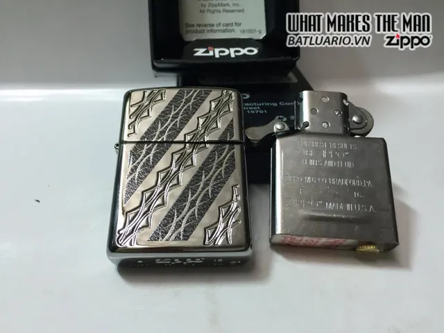 Zippo Armor 29235 - Bật Lửa Khắc Sâu Họa Tiết Hải Sò Độc Đáo - Quà Tặng Cho Người Yêu Thích Zippo