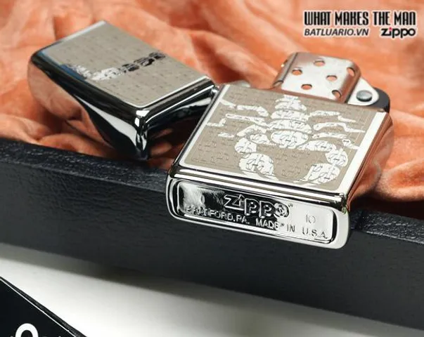 Bật Lửa Zippo 28053 - Bật Lửa Chrome Đánh Bạc Hình Bọ Cạp Ẩn Sáng Bóng, Quà Tặng Độc Đáo cho Fan Zippo