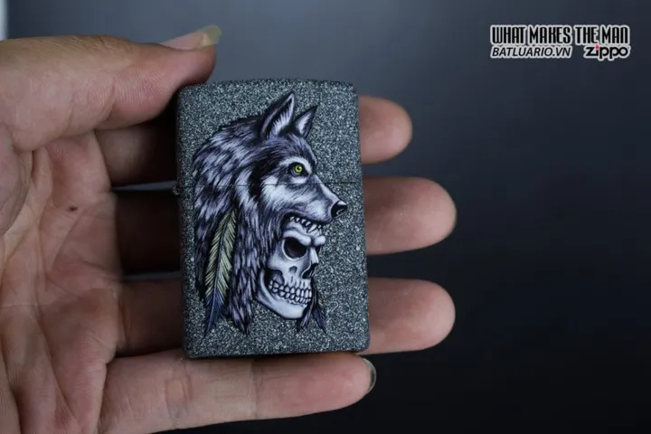 Zippo 29863 – Bộ Khui Rượu Hình Đầu Bò Sói & Lông Thiên Nga - Quà Tặng Độc Đáo Cho Người Sưu Tập