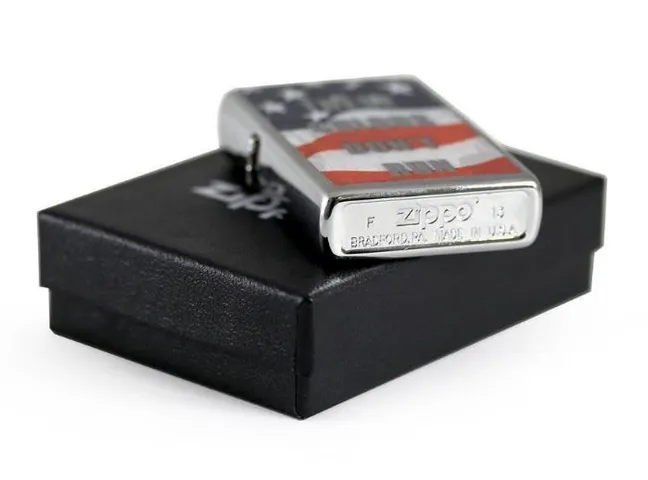 Bật Lửa Zippo These Colours Don't Run - Bạc Polished Chrome Chính Hãng USA - Chống Gió, An Toàn, Hộp Quà Tặng