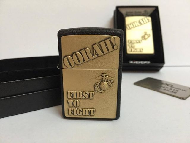 Zippo 28368 - Bật Lửa Đen Rạn 'First to Fight' Thế Giới Quân Đội - Quà Tặng Chất Lượng Cao cho Fan Hâm Mộ