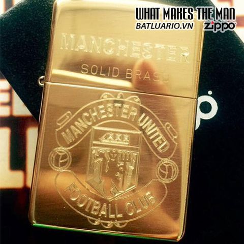 Zippo Khắc Logo Manchester United 04 - Quà Tặng Yêu Thích Cho Người Hâm Mộ Bóng Đá Manchester United - Zippo 254.MU04
