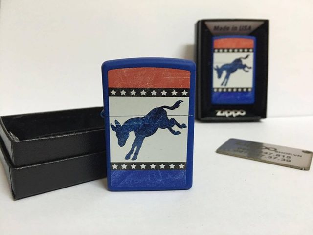 Zippo 29166 - Bật Lửa Zippo Màu Xanh Hoàng Gia Matte Hình Chữ V 