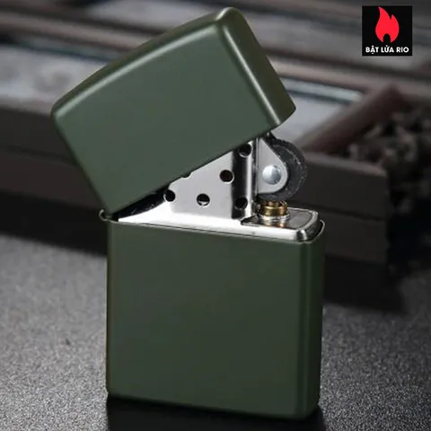 Bật lửa Zippo 221 Green Matte - Bật Lửa Đồng Thau Chống Gió, Chất Liệu Bền Bỉ, Hàng Nhập Khẩu Mỹ - Quà Tặng Ý Nghĩa