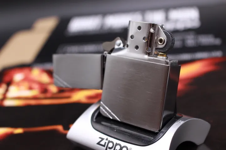 Bật Lửa Zippo 1935 - Bật Lửa Cổ Điển, Thiết Kế Elegance và Độc Đáo, Quà Tặng Cho Người Yêu Hàng Hiệu