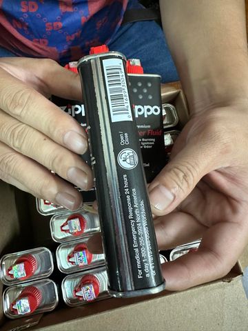 Combo phụ kiện Zippo chính hãng Mỹ - 1 chai xăng, 1 vỉ đá lửa, 1 vỉ bấc - An toàn, hiệu quả, kéo dài tuổi thọ sản phẩm