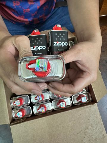 Combo phụ kiện Zippo chính hãng Mỹ - 1 chai xăng, 1 vỉ đá lửa, 1 vỉ bấc - An toàn, hiệu quả, kéo dài tuổi thọ sản phẩm