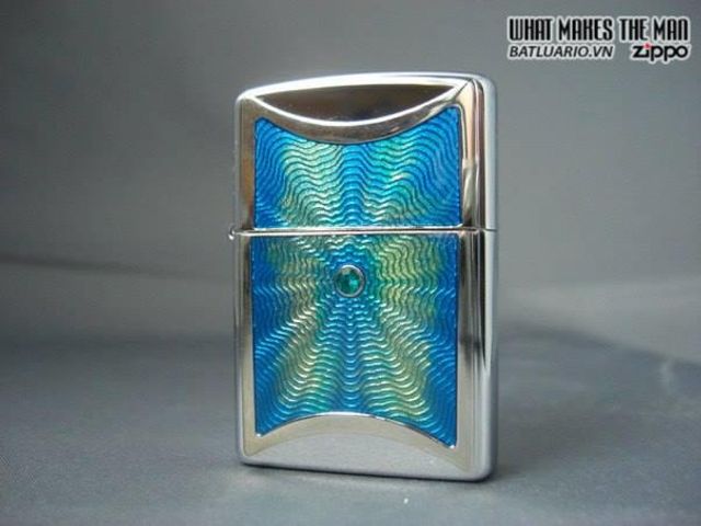 Zippo 20884 - Bật Lửa High Polished Chrome với Biểu Tượng Splash - Quà Tặng Hoàn Hảo cho Người Yêu Bật Lửa