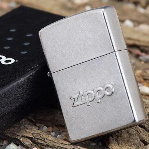 Zippo 21193 Bật Lửa Chrome Đường Phố - Thiết Kế Đẹp, Hàng Chính Hãng, Quà Tặng Thú Vị Cho Fan Zippo