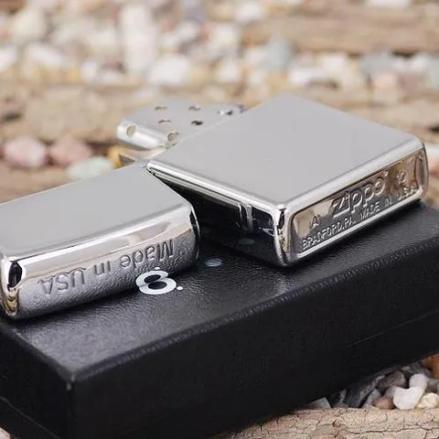 Bật Lửa Zippo 24796 - Thiết Kế Nắp Vương Miện Mạ Chrome Sang Trọng, Quà Tặng Thích Hợp Cho Người Yêu Thích Zippo