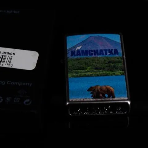 Zippo 205 Bật Lửa Thiết Kế Kamchatka - Phụ Kiện Nhà Cửa Thời Trang và Độc Đáo, Quà Tặng Cho Fan Zippo