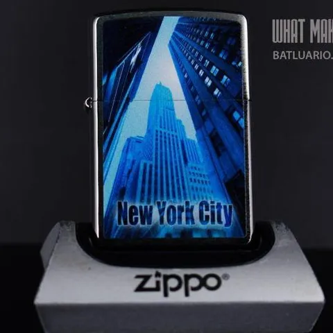 Zippo 200 NYC Looking Up - Bật Lửa Chống Gió Huyền Thoại Thể Thao và Sành Điệu, Quà Tặng Thú Vị cho Người Yêu Thích Thành Phố